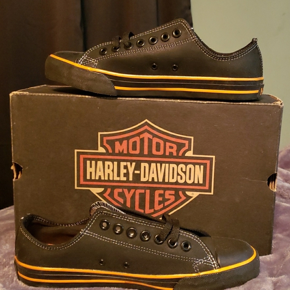 Harley-Davidson Black Sneakers with Yellow Accents